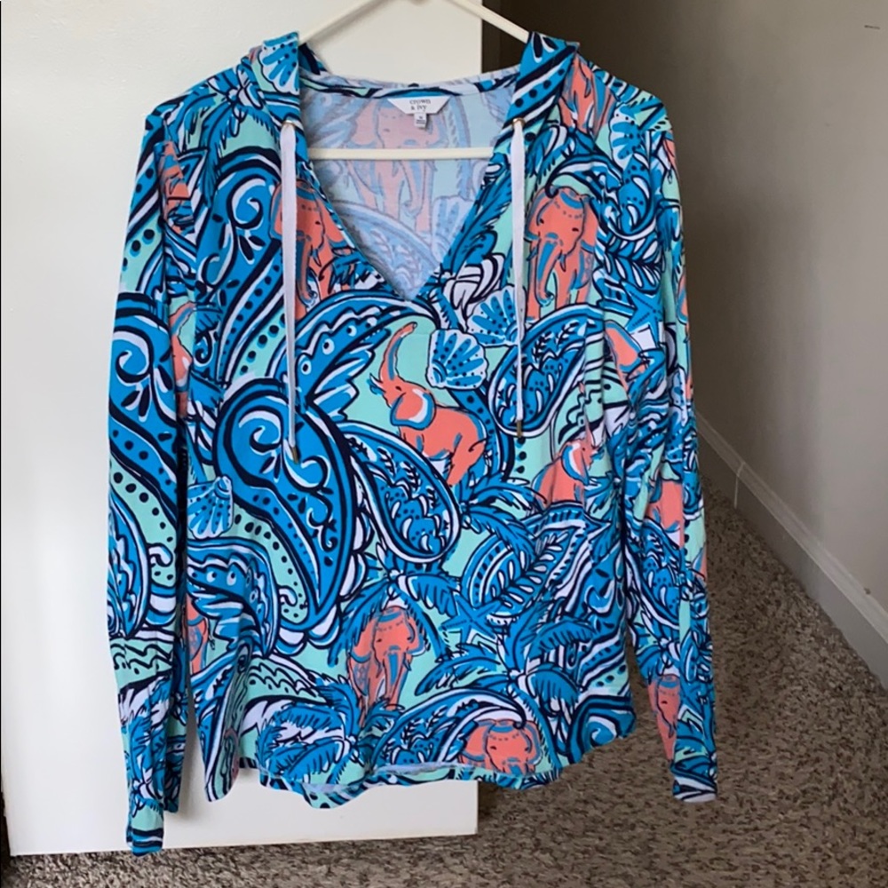 Crown & Ivy pullover